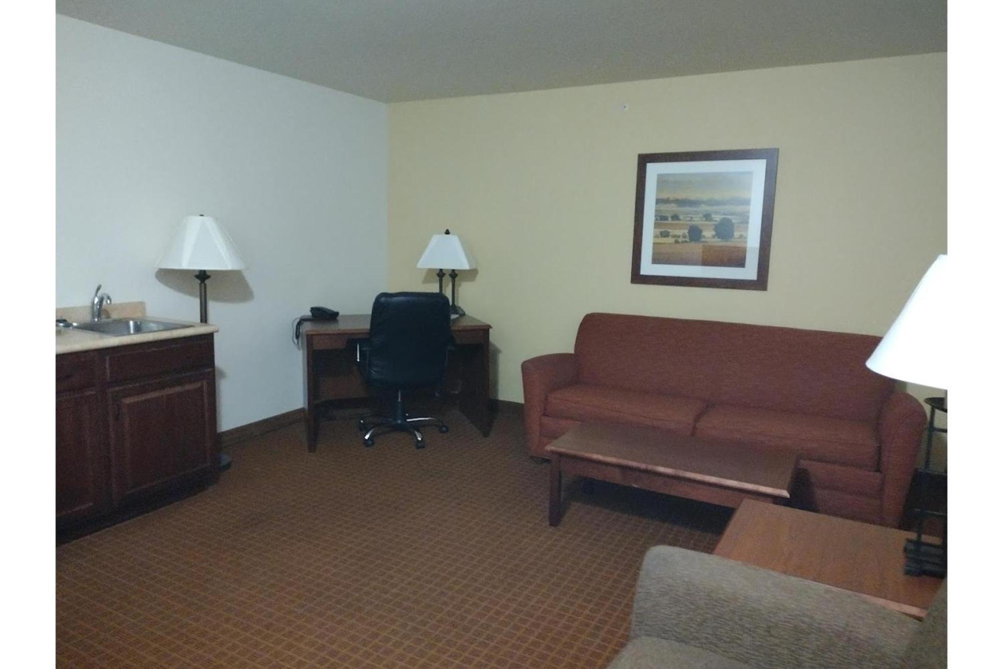 Park View Inn & Suites Hoisington Near Great Bend Exterior foto